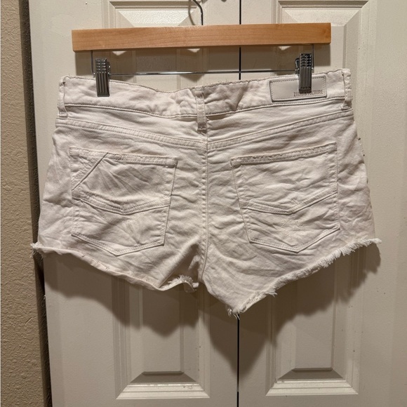 Zadig& Voltaire Boy Blanc Denim Mini Shorts Off-White Raw Hem , size 38/M - Picture 6 of 9